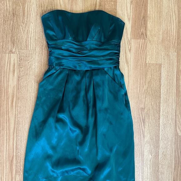 David's Bridal Strapless Slim Charmeuse Gown Emerald Green Dress with Pockets - Picture 2 of 5